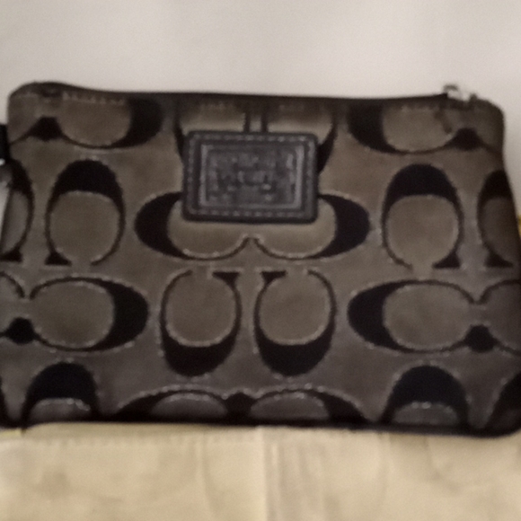 Coach Bundle - Picture 3 of 6